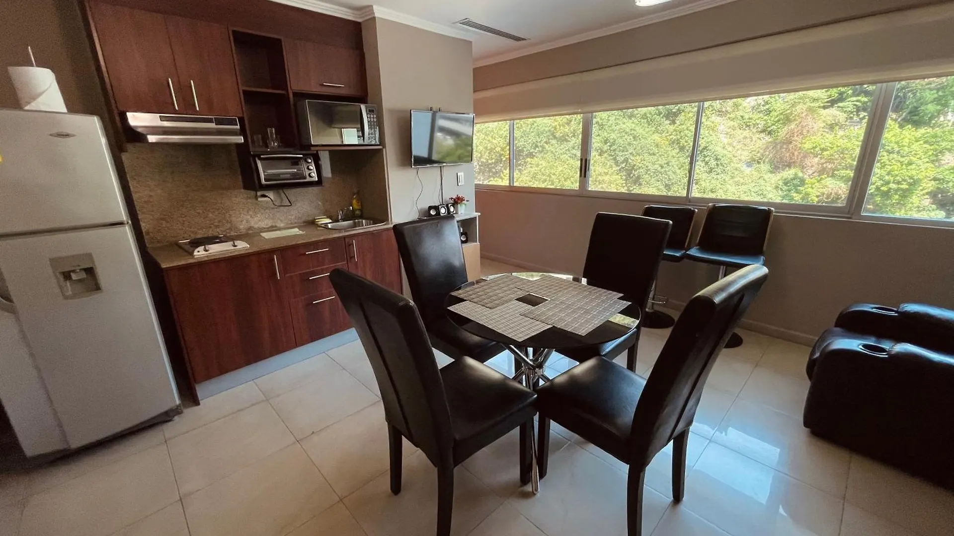 Suite Frente Al Rio En Puerto Santa Ana Riverfront Guayaquil Apartment