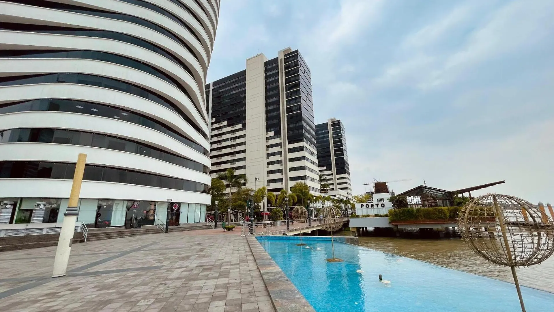 Suite Frente Al Rio En Puerto Santa Ana Riverfront Guayaquil 0*,  Ecuador