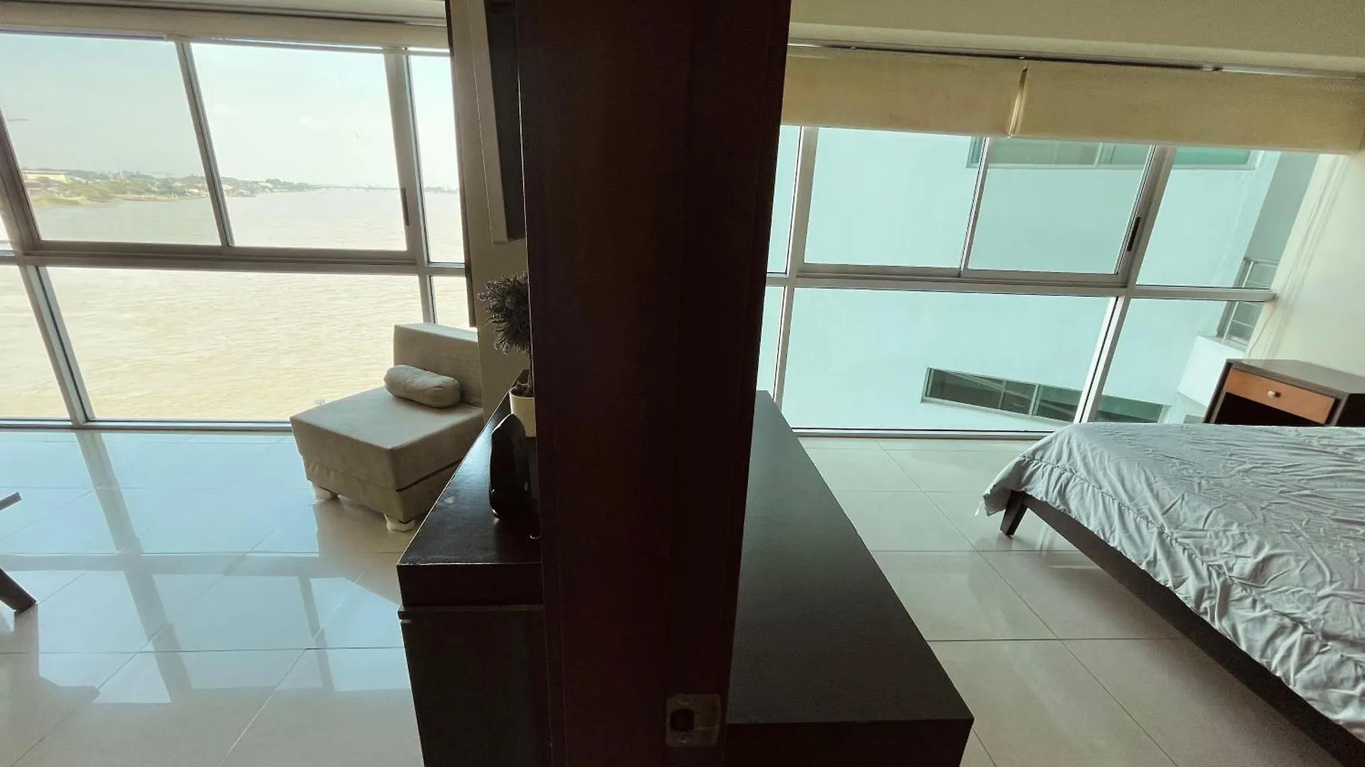 Suite Frente Al Rio En Puerto Santa Ana Riverfront 瓜亚基尔 公寓